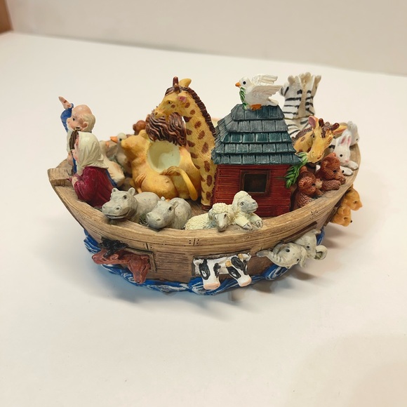 Noah’s Ark Resin figurine - Picture 4 of 8